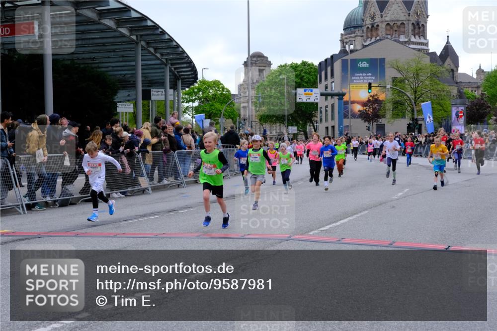 25.04.2026 - Das Zehntel Tim E. http://msf.ph/oto/9587981 25.04.2026 13:00:08 Ziel 10092, 10258, 10261, 10265, 10448, 10478, 10505, 10516, 10624, 10705, 10756, 10761, 10783, 11130, 11198, 11200, 11543, 11678, 11691, 11696, 11769, 11876, 11921, 12326, 12482, 12510, 12543, 12571, 12671, 12680, 12688, 12891, 12899, 13035 meine-sportfotos.de