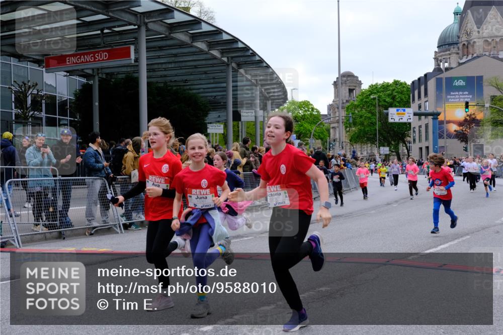 25.04.2026 - Das Zehntel Tim E. http://msf.ph/oto/9588010 25.04.2026 13:00:14 Ziel 10080, 10081, 10085, 10086, 10092, 10123, 10214, 10258, 10261, 10265, 10448, 10478, 10525, 10526, 10756, 10761, 10783, 10784, 11130, 11182, 11263, 11543, 11580, 11610, 11678, 11691, 11696, 11885, 11921, 12571, 12688, 13035 meine-sportfotos.de