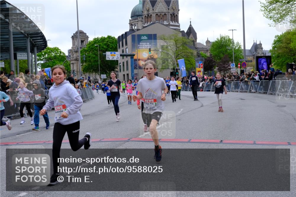 25.04.2026 - Das Zehntel Tim E. http://msf.ph/oto/9588025 25.04.2026 13:00:22 Ziel 10080, 10081, 10085, 10086, 10123, 10338, 10342, 10507, 10525, 10526, 10554, 10606, 10611, 10784, 11144, 11182, 11263, 11398, 11428, 11446, 11473, 11515, 11580, 11610, 11885, 11933, 11952, 12247 meine-sportfotos.de