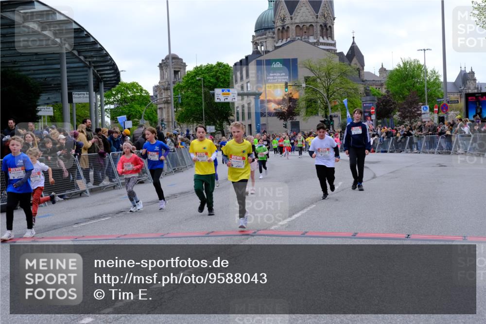 25.04.2026 - Das Zehntel Tim E. http://msf.ph/oto/9588043 25.04.2026 13:00:29 Ziel 10141, 10338, 10342, 10434, 10470, 10486, 10507, 10554, 10606, 10611, 11055, 11088, 11144, 11398, 11473, 11515, 11619, 12110, 12242, 12247, 12312, 12986, 12990 meine-sportfotos.de