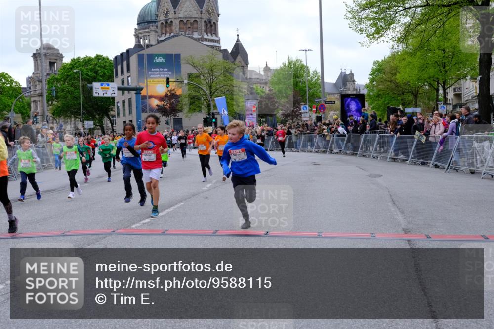 25.04.2026 - Das Zehntel Tim E. http://msf.ph/oto/9588115 25.04.2026 13:00:53 Ziel 10127, 10277, 10329, 10330, 10450, 10458, 10545, 10578, 10626, 10628, 10733, 10739, 10884, 11219, 11305, 11311, 11381, 11587, 11775, 11880, 11929, 12230, 12236, 12280, 12440, 12451, 12494, 12619, 12967 meine-sportfotos.de