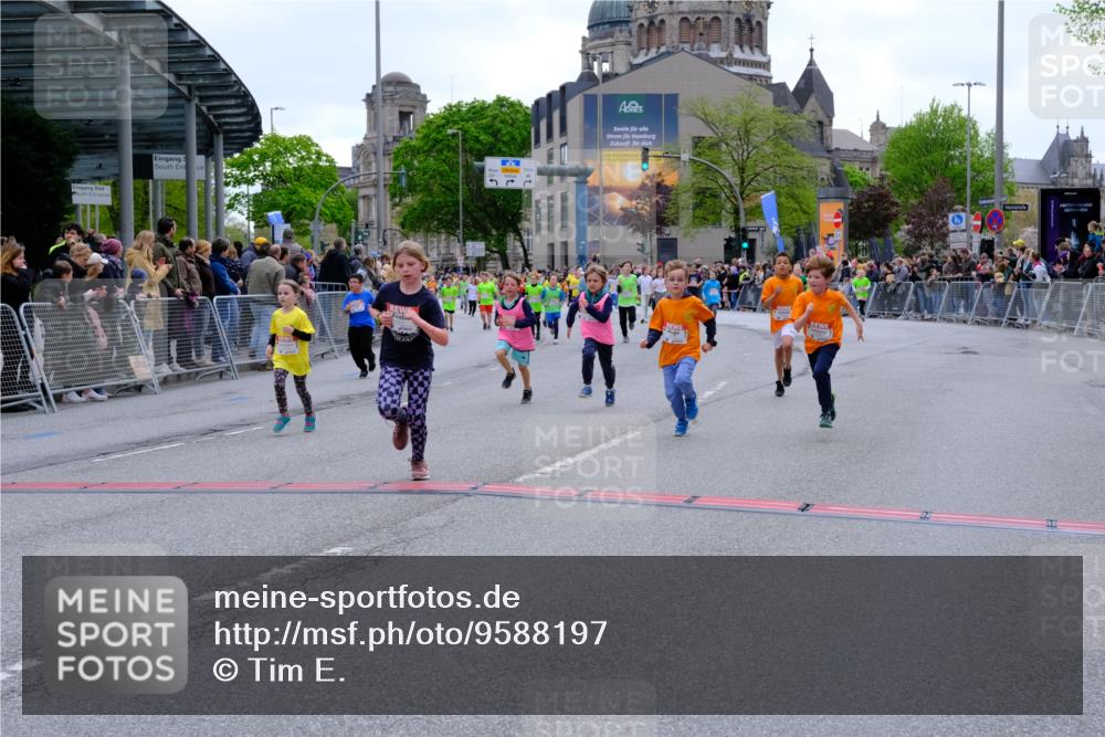 25.04.2026 - Das Zehntel Tim E. http://msf.ph/oto/9588197 25.04.2026 13:01:15 Ziel 10369, 10442, 10537, 10676, 10686, 10700, 10747, 10763, 10810, 10818, 11302, 11517, 11572, 11573, 11622, 11631, 11789, 12078, 12096, 12121, 12128, 12130, 12273, 12361, 12362, 12377, 12487, 12698, 12727 meine-sportfotos.de