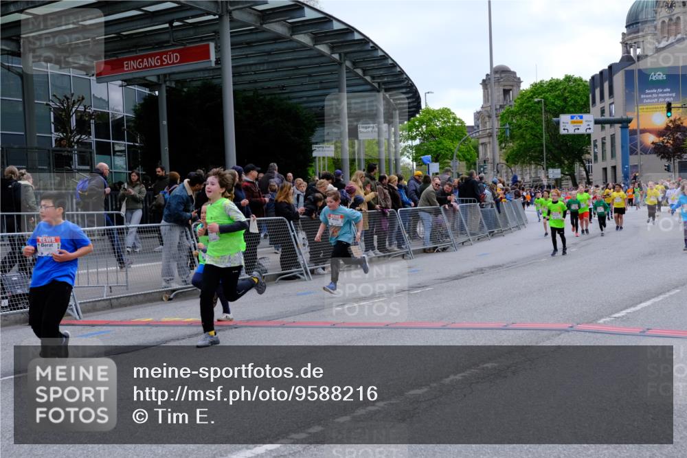 25.04.2026 - Das Zehntel Tim E. http://msf.ph/oto/9588216 25.04.2026 13:01:21 Ziel 10369, 10537, 10566, 10577, 10608, 10610, 10642, 10810, 10818, 11155, 11302, 11572, 11573, 12128, 12273, 12361, 12362, 12377, 12491, 12604, 12624, 12628, 12660, 12719 meine-sportfotos.de