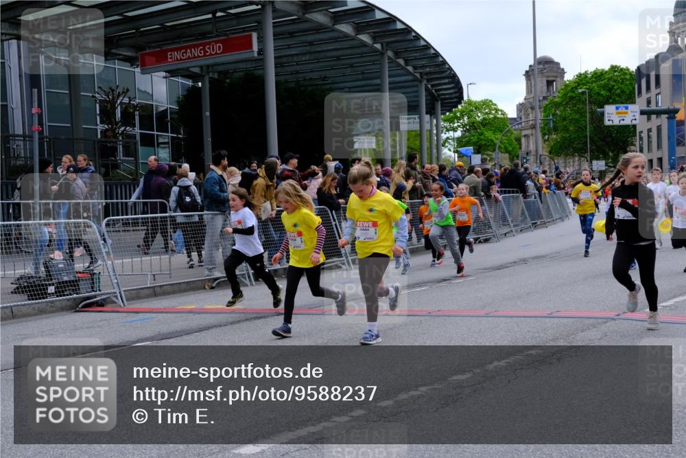 25.04.2026 - Das Zehntel Tim E. http://msf.ph/oto/9588237 25.04.2026 13:01:30 Ziel 10468, 10566, 10577, 10608, 10610, 10642, 10835, 10910, 10937, 10944, 11137, 11361, 11447, 11460, 11472, 11782, 12054, 12055, 12237, 12274, 12282, 12300, 12329, 12343, 12491, 12604, 12624, 12628, 12658, 12660, 12719, 12905, 12912 meine-sportfotos.de