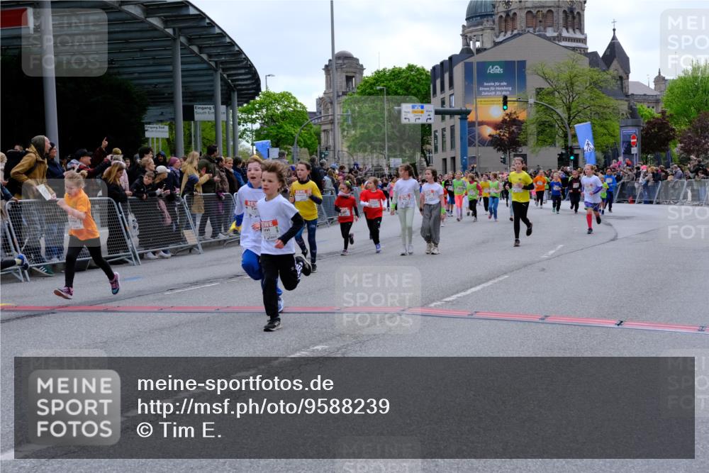 25.04.2026 - Das Zehntel Tim E. http://msf.ph/oto/9588239 25.04.2026 13:01:31 Ziel 10468, 10566, 10577, 10608, 10610, 10642, 10787, 10796, 10821, 10835, 10910, 10917, 10937, 10944, 11137, 11361, 11447, 11460, 11472, 11782, 12054, 12055, 12237, 12274, 12282, 12300, 12329, 12343, 12491, 12604, 12624, 12628, 12658, 12660, 12719, 12905, 12912 meine-sportfotos.de