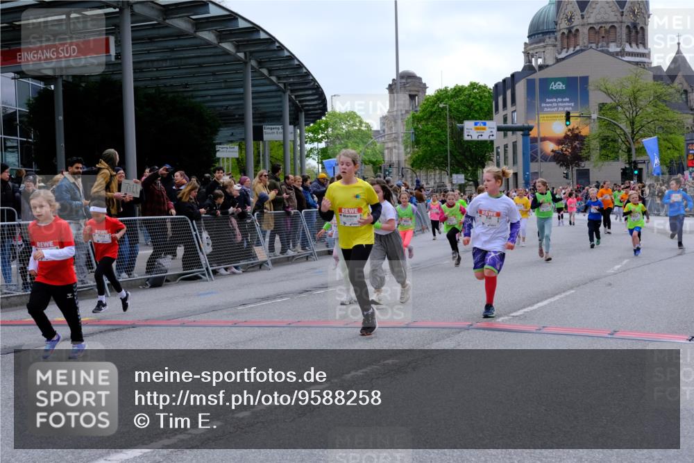 25.04.2026 - Das Zehntel Tim E. http://msf.ph/oto/9588258 25.04.2026 13:01:35 Ziel 10139, 10335, 10337, 10343, 10468, 10725, 10787, 10796, 10817, 10821, 10835, 10910, 10917, 10937, 10944, 11137, 11361, 11447, 11460, 11472, 11547, 11560, 11779, 11782, 11826, 12237, 12274, 12282, 12300, 12329, 12343, 12522, 12658, 12905, 12912 meine-sportfotos.de