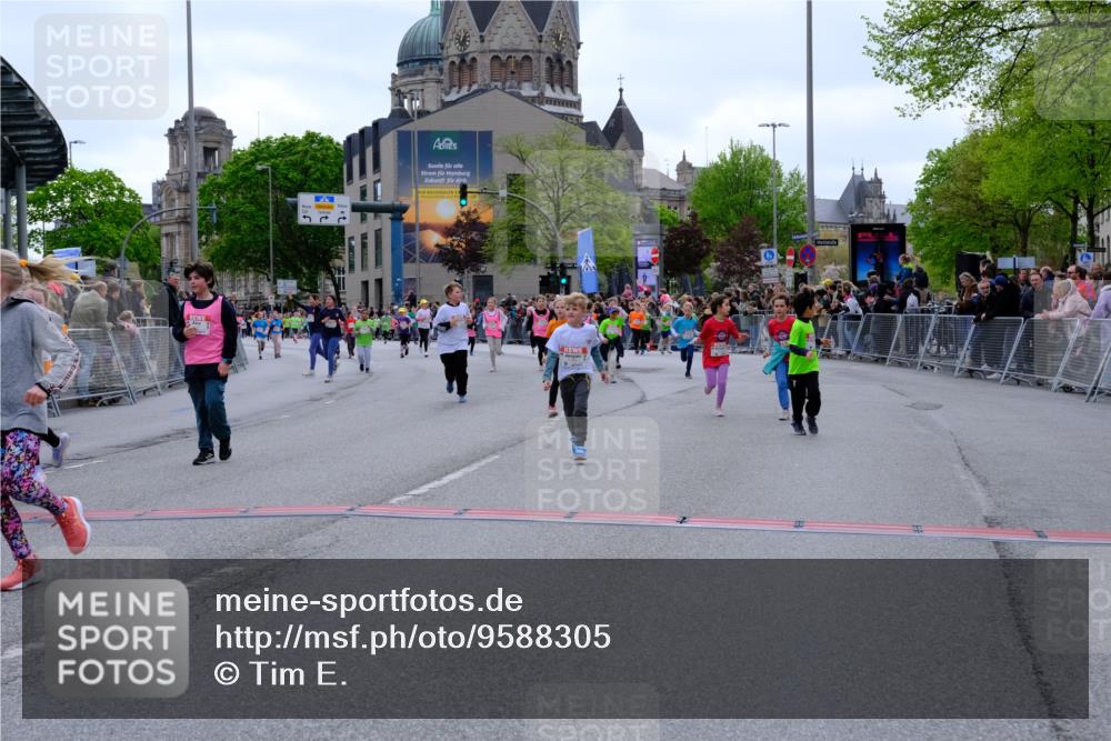 25.04.2026 - Das Zehntel Tim E. http://msf.ph/oto/9588305 25.04.2026 13:01:50 Ziel 10052, 10318, 10384, 10390, 10457, 10528, 10788, 10809, 10843, 11098, 11191, 11195, 11245, 11532, 11614, 11665, 11674, 11717, 11728, 11730, 11859, 11861, 11866, 12094, 12122, 12332, 12338, 12342, 12344, 12348, 12354, 12380, 12533, 13002 meine-sportfotos.de