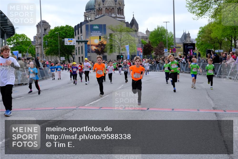 25.04.2026 - Das Zehntel Tim E. http://msf.ph/oto/9588338 25.04.2026 13:01:59 Ziel 10182, 10204, 10318, 10924, 10939, 11112, 11191, 11195, 11239, 11385, 11391, 11413, 11414, 11416, 11485, 11529, 11532, 11595, 11602, 11621, 11630, 11665, 12062, 12063, 12069, 12074, 12085, 12332, 12488, 12533, 12702, 12910, 12914, 13022, 13023 meine-sportfotos.de