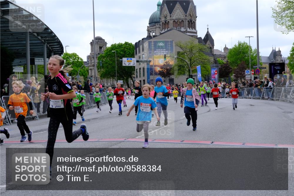 25.04.2026 - Das Zehntel Tim E. http://msf.ph/oto/9588384 25.04.2026 13:02:13 Ziel 10063, 10073, 10075, 10647, 10664, 10692, 10697, 10699, 10740, 10758, 10759, 10913, 10918, 11335, 11594, 11797, 11964, 11978, 12077, 12079, 12081, 12117, 12185, 12333, 12334, 12339, 12358, 12473, 12508, 12509 meine-sportfotos.de