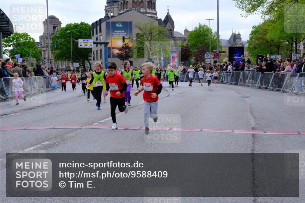 25.04.2026 - Das Zehntel Tim E. http://msf.ph/oto/9588409 25.04.2026 13:02:17 Ziel 10063, 10073, 10075, 10163, 10227, 10664, 10692, 10699, 10740, 10758, 10759, 10913, 10918, 11891, 11964, 11978, 12077, 12079, 12081, 12117, 12229, 12244, 12333, 12334, 12339, 12473, 12508, 12509, 12652, 12679, 12711, 13001 meine-sportfotos.de