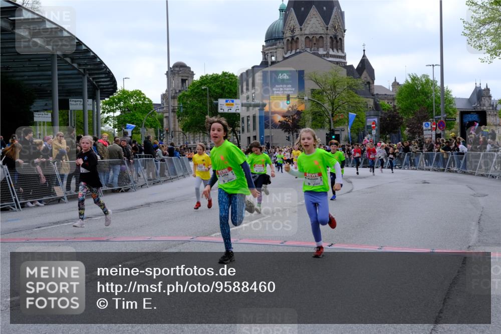 25.04.2026 - Das Zehntel Tim E. http://msf.ph/oto/9588460 25.04.2026 13:02:35 Ziel 10046, 10050, 10435, 10934, 10970, 11437, 11725, 12132, 12265, 12279, 12286, 12296, 12475, 12503, 12521, 12659, 12760, 12787, 12792, 12855, 12864, 12875 meine-sportfotos.de