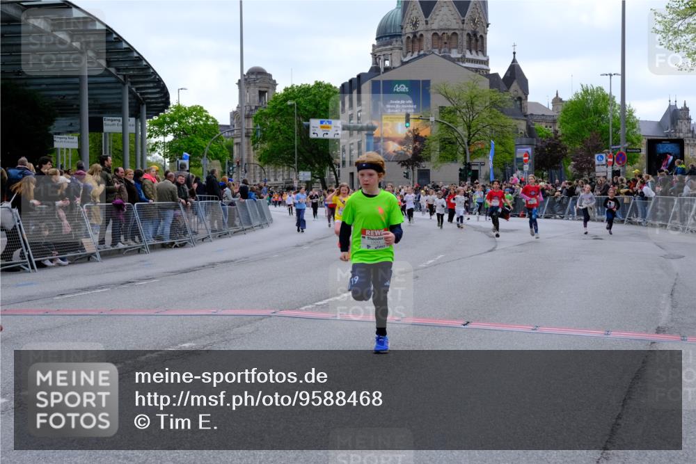 25.04.2026 - Das Zehntel Tim E. http://msf.ph/oto/9588468 25.04.2026 13:02:38 Ziel 10435, 10934, 10970, 11215, 11217, 11248, 11251, 11725, 12265, 12279, 12286, 12296, 12503, 12521, 12659, 12760, 12787, 12792, 12864, 12875 meine-sportfotos.de