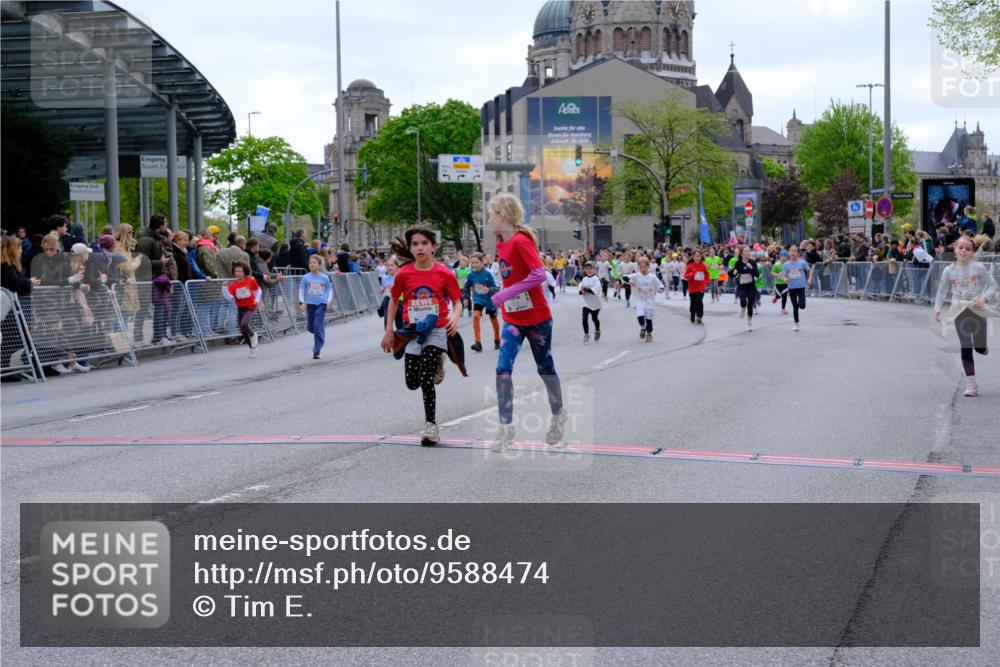25.04.2026 - Das Zehntel Tim E. http://msf.ph/oto/9588474 25.04.2026 13:02:42 Ziel 10275, 10276, 10435, 10685, 10689, 10701, 10703, 10970, 10993, 11215, 11217, 11248, 11251, 11469, 11725, 12279, 12296, 12636, 12659, 12760, 12787, 12792, 12864, 12867, 12997 meine-sportfotos.de