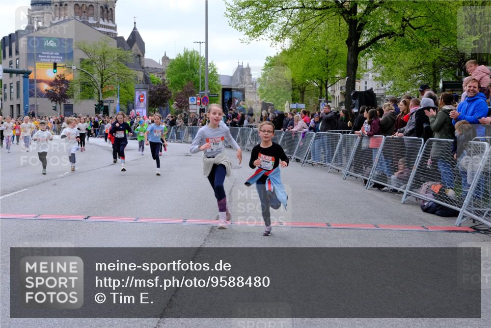 25.04.2026 - Das Zehntel Tim E. http://msf.ph/oto/9588480 25.04.2026 13:02:43 Ziel 10275, 10276, 10685, 10689, 10701, 10703, 10993, 11215, 11217, 11248, 11251, 11469, 11725, 12104, 12106, 12279, 12296, 12636, 12659, 12760, 12867, 12997 meine-sportfotos.de