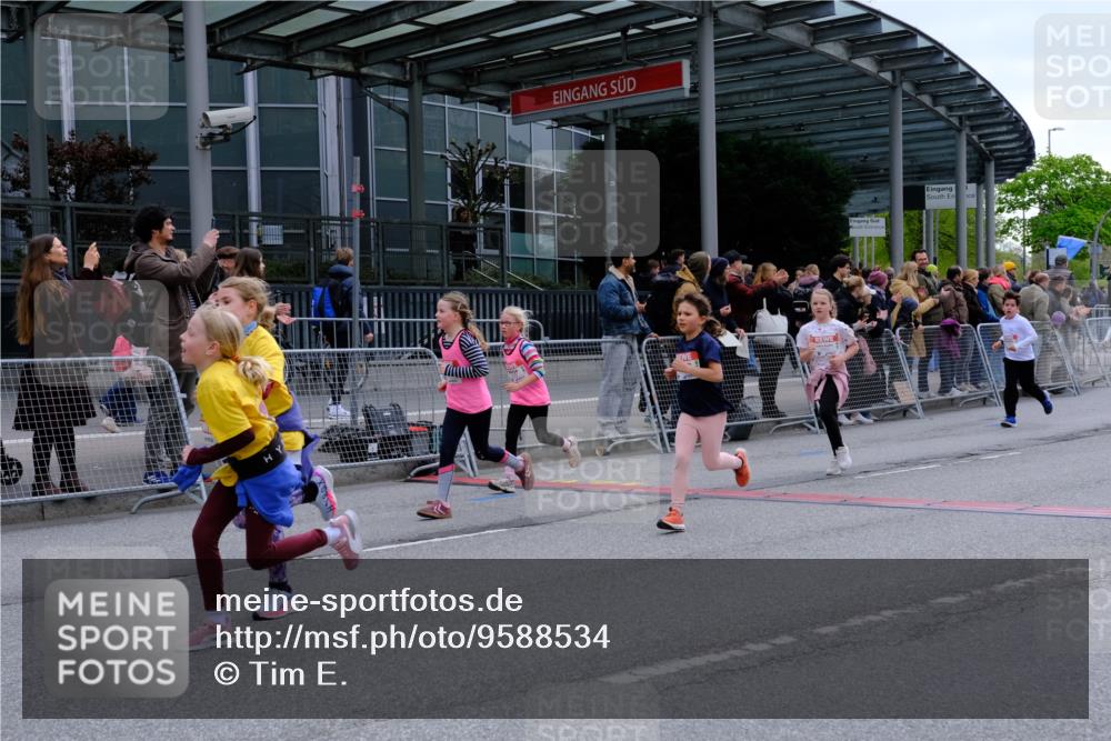 25.04.2026 - Das Zehntel Tim E. http://msf.ph/oto/9588534 25.04.2026 13:02:59 Ziel 10140, 10147, 10154, 10159, 10168, 10231, 10401, 10506, 10751, 10767, 10791, 11065, 11178, 11180, 11303, 11396, 11399, 11420, 11605, 11620, 11689, 11788, 11810, 12071, 12073, 12148, 12149, 12359, 12374, 12547, 12548, 12567, 12573, 12584, 12585, 12888, 12898, 12937, 12944 meine-sportfotos.de