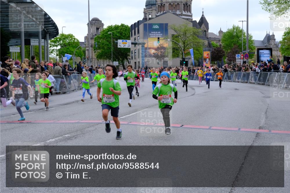 25.04.2026 - Das Zehntel Tim E. http://msf.ph/oto/9588544 25.04.2026 13:03:01 Ziel 10168, 10231, 10401, 10455, 10612, 10613, 10751, 10767, 10791, 11060, 11065, 11180, 11303, 11396, 11399, 11420, 11605, 11620, 11689, 11788, 11810, 12071, 12073, 12149, 12337, 12359, 12374, 12547, 12548, 12567, 12573, 12584, 12585, 12888, 12898 meine-sportfotos.de