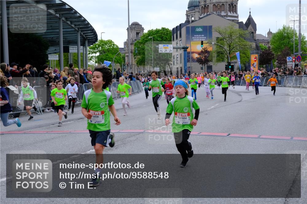 25.04.2026 - Das Zehntel Tim E. http://msf.ph/oto/9588548 25.04.2026 13:03:02 Ziel 10168, 10231, 10401, 10455, 10612, 10613, 10751, 10767, 10791, 11060, 11065, 11180, 11303, 11396, 11420, 11605, 11620, 11689, 11788, 11810, 12071, 12073, 12149, 12337, 12359, 12374, 12547, 12548, 12567, 12573, 12584, 12585, 12888, 12898 meine-sportfotos.de