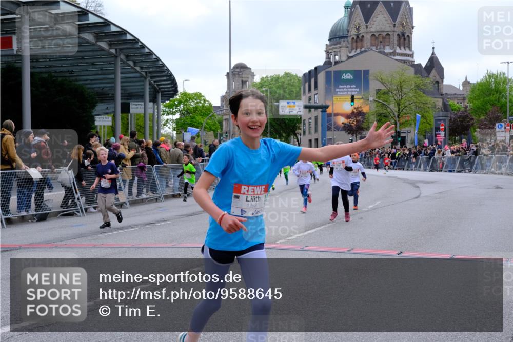 25.04.2026 - Das Zehntel Tim E. http://msf.ph/oto/9588645 25.04.2026 13:03:30 Ziel 10167, 10221, 10446, 10892, 10972, 11061, 11062, 11064, 11103, 11138, 11378, 11380, 12172, 12387, 12480, 12514, 12520, 12539, 12603, 12614, 12629, 12650, 12662, 12981, 12985 meine-sportfotos.de