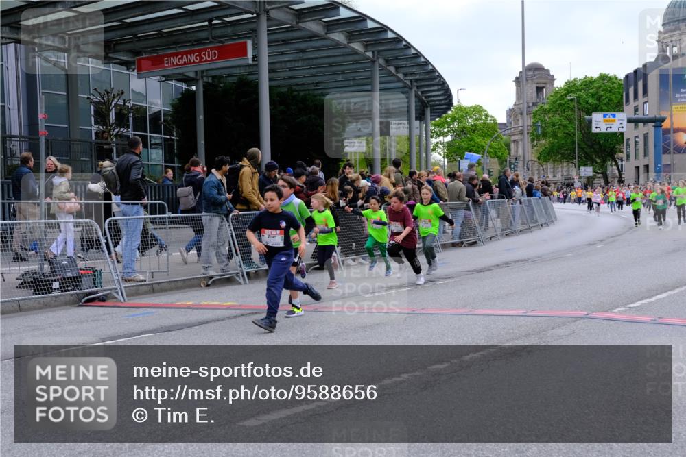 25.04.2026 - Das Zehntel Tim E. http://msf.ph/oto/9588656 25.04.2026 13:03:34 Ziel 10167, 10221, 10892, 10972, 11061, 11062, 11064, 11103, 12172, 12480, 12514, 12520, 12603, 12614, 12629, 12650, 12662 meine-sportfotos.de