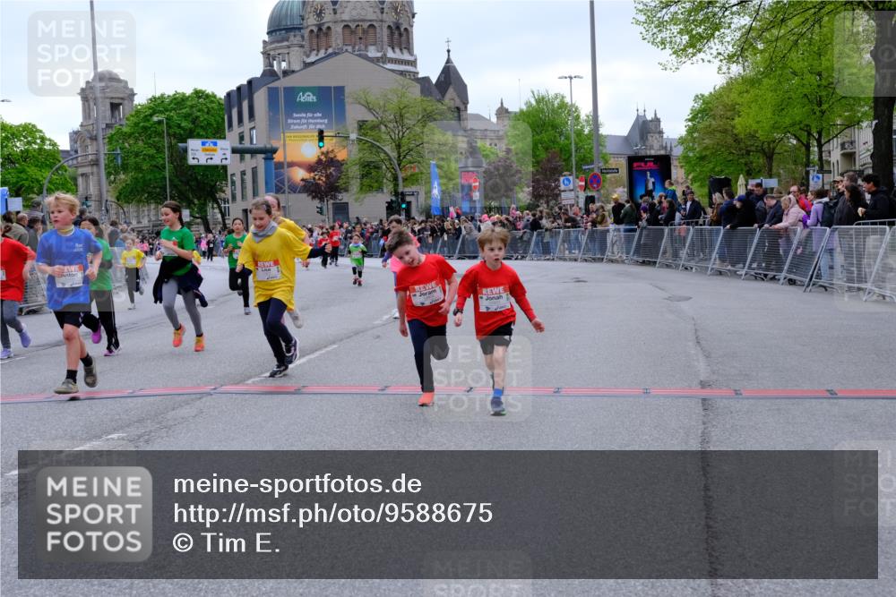 25.04.2026 - Das Zehntel Tim E. http://msf.ph/oto/9588675 25.04.2026 13:03:45 Ziel 10061, 10445, 10614, 10650, 10652, 10658, 10903, 10904, 10962, 10963, 11054, 11803, 11808, 12245, 12253, 12569, 12588, 12617, 12638 meine-sportfotos.de