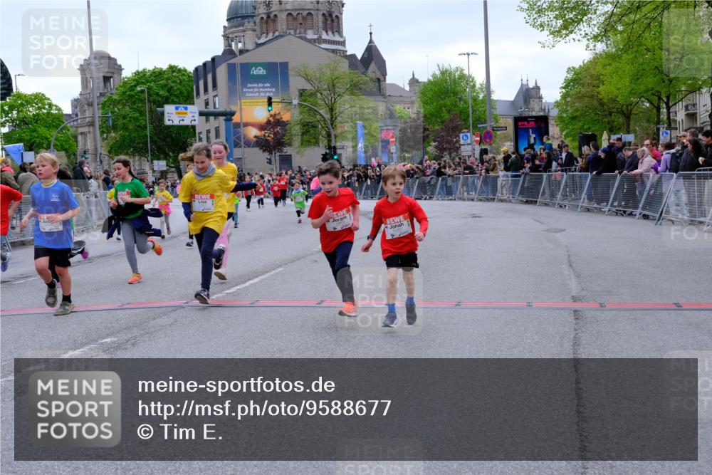 25.04.2026 - Das Zehntel Tim E. http://msf.ph/oto/9588677 25.04.2026 13:03:46 Ziel 10061, 10445, 10614, 10650, 10652, 10658, 10903, 10904, 10962, 10963, 11054, 11803, 11808, 12057, 12245, 12253, 12569, 12588, 12617, 12638 meine-sportfotos.de