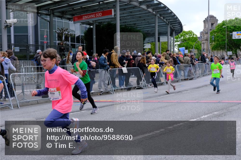 25.04.2026 - Das Zehntel Tim E. http://msf.ph/oto/9588690 25.04.2026 13:03:49 Ziel 10061, 10445, 10552, 10650, 10652, 10658, 10903, 10904, 10922, 10962, 10963, 11054, 11276, 11582, 11803, 11808, 12057, 12245, 12253, 12569 meine-sportfotos.de
