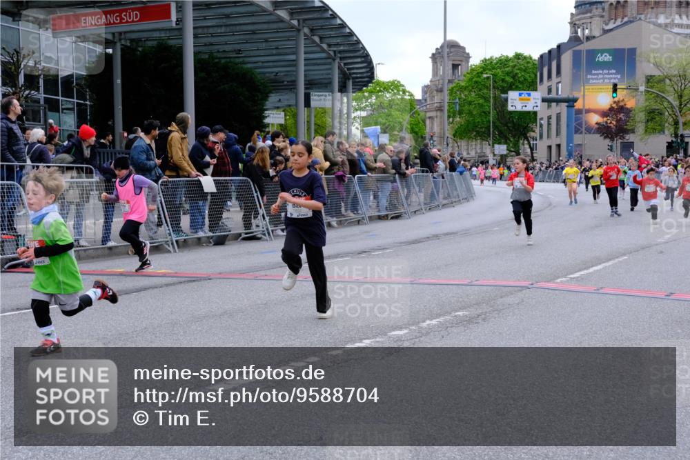 25.04.2026 - Das Zehntel Tim E. http://msf.ph/oto/9588704 25.04.2026 13:03:53 Ziel 10061, 10354, 10552, 10650, 10652, 10658, 10678, 10683, 10922, 10962, 11054, 11276, 11582, 11808, 12057, 12245, 12253, 12391, 12569, 13000, 13003 meine-sportfotos.de