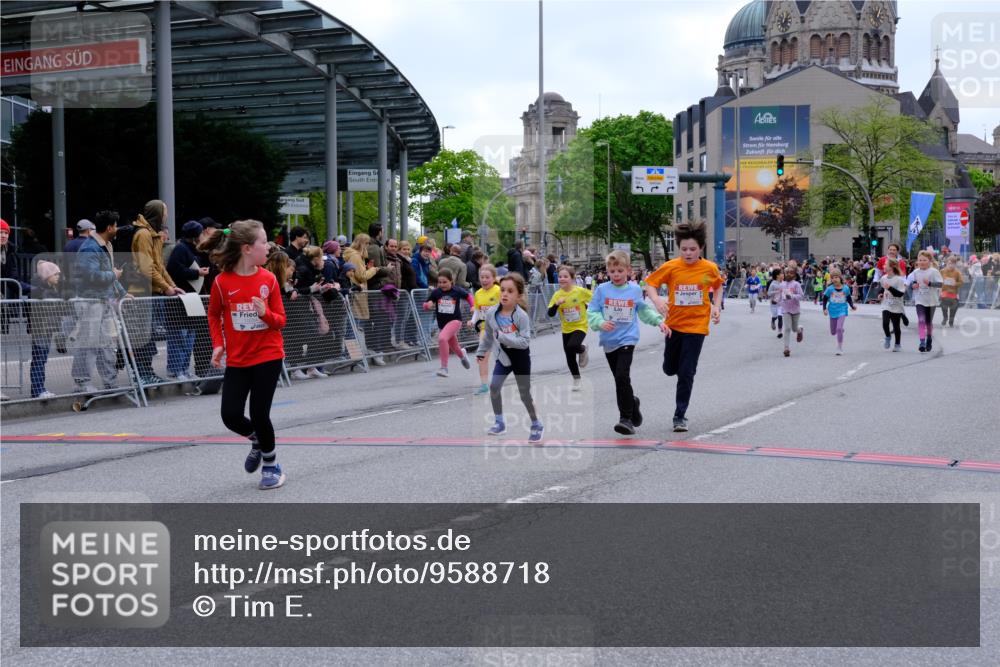 25.04.2026 - Das Zehntel Tim E. http://msf.ph/oto/9588718 25.04.2026 13:03:58 Ziel 10152, 10160, 10340, 10354, 10541, 10552, 10678, 10683, 10922, 11107, 11113, 11276, 11582, 11908, 12057, 12066, 12261, 12290, 12391, 13000, 13003 meine-sportfotos.de