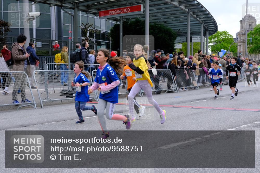 25.04.2026 - Das Zehntel Tim E. http://msf.ph/oto/9588751 25.04.2026 13:04:12 Ziel 10051, 10056, 10109, 10112, 10122, 10124, 10126, 10339, 10346, 10348, 11038, 11074, 11242, 11244, 11402, 11418, 11571, 11583, 11679, 11690, 11776, 12107, 12118, 12353, 12355, 12589, 12593 meine-sportfotos.de