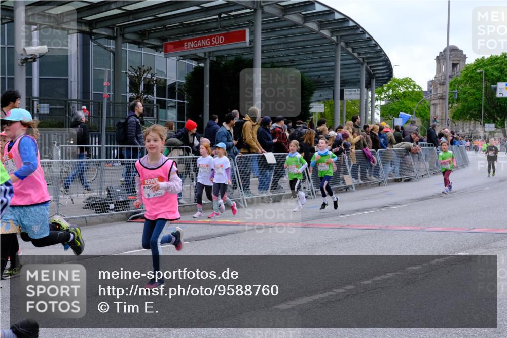 25.04.2026 - Das Zehntel Tim E. http://msf.ph/oto/9588760 25.04.2026 13:04:17 Ziel 10051, 10056, 10109, 10112, 10122, 10124, 10346, 10348, 10943, 10951, 11038, 11074, 11242, 11244, 11402, 11418, 11571, 11583, 11677, 11679, 11690, 11776, 12076, 12107, 12118, 12346, 12353, 12355, 12415, 12540 meine-sportfotos.de