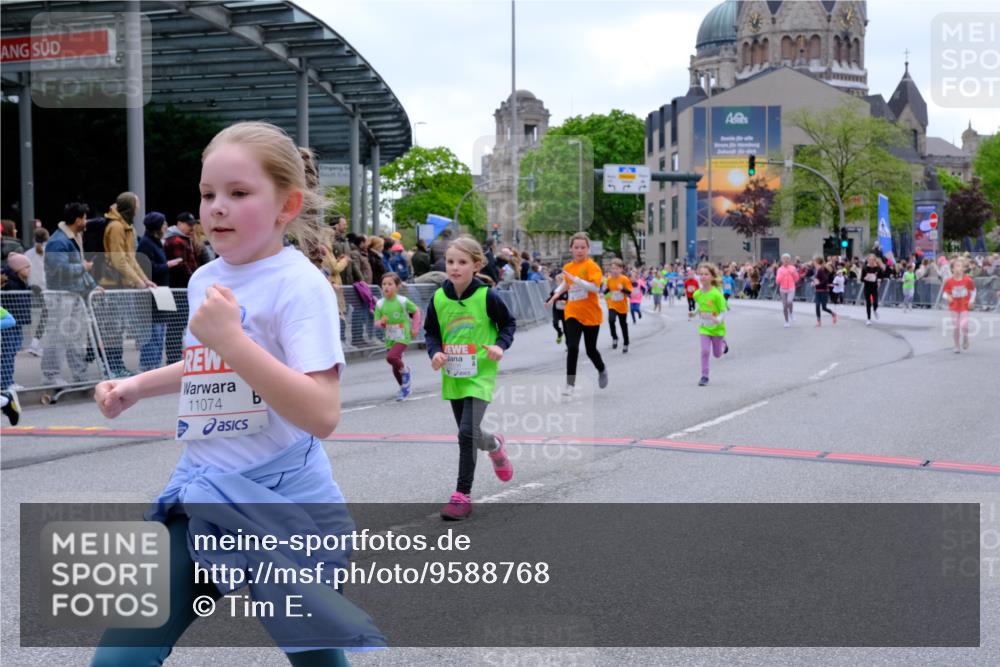 25.04.2026 - Das Zehntel Tim E. http://msf.ph/oto/9588768 25.04.2026 13:04:18 Ziel 10051, 10056, 10112, 10122, 10124, 10346, 10348, 10943, 10951, 11038, 11074, 11242, 11244, 11402, 11418, 11571, 11583, 11677, 11679, 11690, 11776, 12076, 12107, 12118, 12346, 12353, 12355, 12415, 12540 meine-sportfotos.de