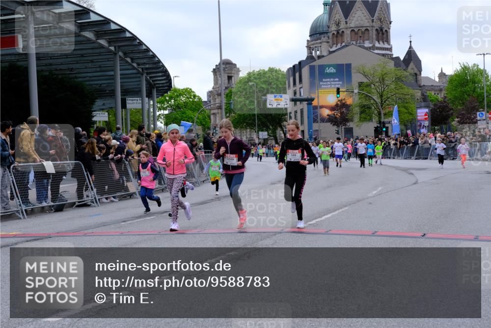 25.04.2026 - Das Zehntel Tim E. http://msf.ph/oto/9588783 25.04.2026 13:04:25 Ziel 10019, 10023, 10024, 10722, 10750, 10932, 10943, 10951, 11535, 11677, 12076, 12346, 12415, 12540 meine-sportfotos.de