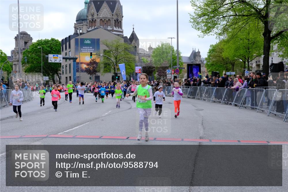 25.04.2026 - Das Zehntel Tim E. http://msf.ph/oto/9588794 25.04.2026 13:04:31 Ziel 10019, 10023, 10024, 10060, 10382, 10402, 10722, 10750, 10825, 10932, 11366, 11410, 11426, 11455, 11535, 11591, 11598, 11618, 12553 meine-sportfotos.de