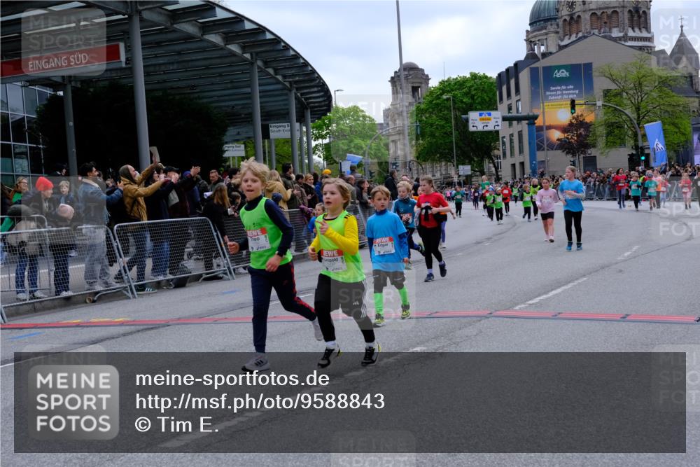 25.04.2026 - Das Zehntel Tim E. http://msf.ph/oto/9588843 25.04.2026 13:04:46 Ziel 10048, 10064, 10084, 10111, 10113, 10117, 10120, 10324, 10447, 10757, 10769, 10779, 11186, 11199, 11288, 11435, 11450, 11537, 12384, 12385, 12501, 12513, 12541, 12562, 12583, 12836 meine-sportfotos.de