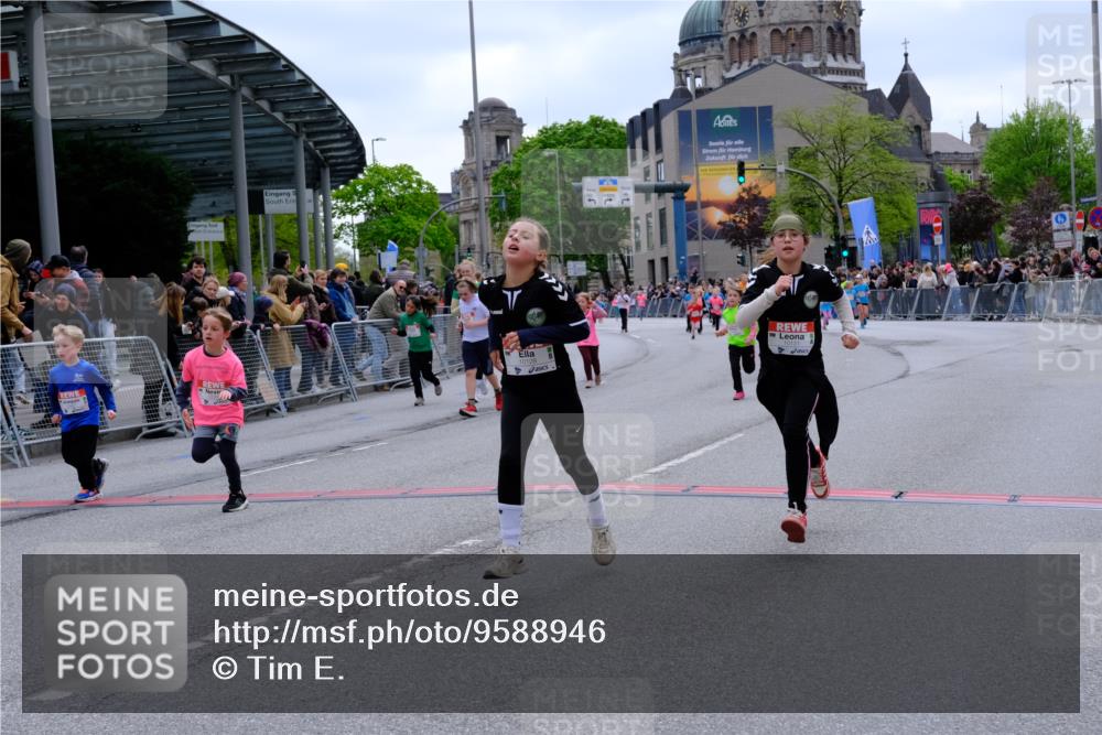 25.04.2026 - Das Zehntel Tim E. http://msf.ph/oto/9588946 25.04.2026 13:05:07 Ziel 10055, 10069, 10128, 10131, 10218, 10437, 10662, 11046, 11050, 11095, 11570, 11931, 12531, 12578, 12815, 12821, 12940 meine-sportfotos.de