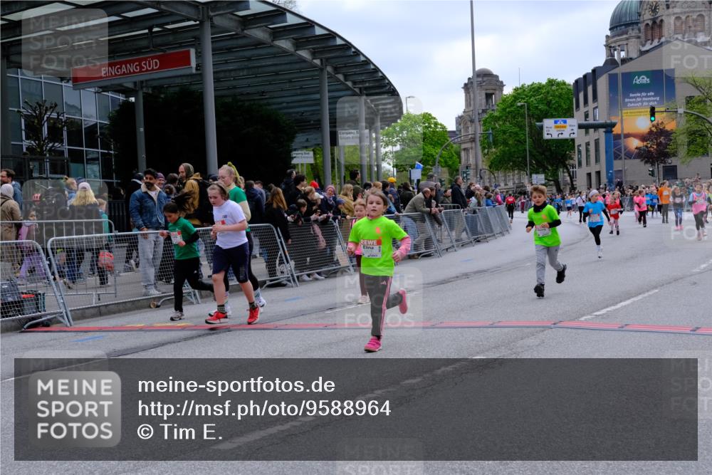 25.04.2026 - Das Zehntel Tim E. http://msf.ph/oto/9588964 25.04.2026 13:05:10 Ziel 10055, 10069, 10128, 10131, 10218, 10437, 10662, 11046, 11050, 11570, 11617, 11931, 12483, 12531, 12578 meine-sportfotos.de