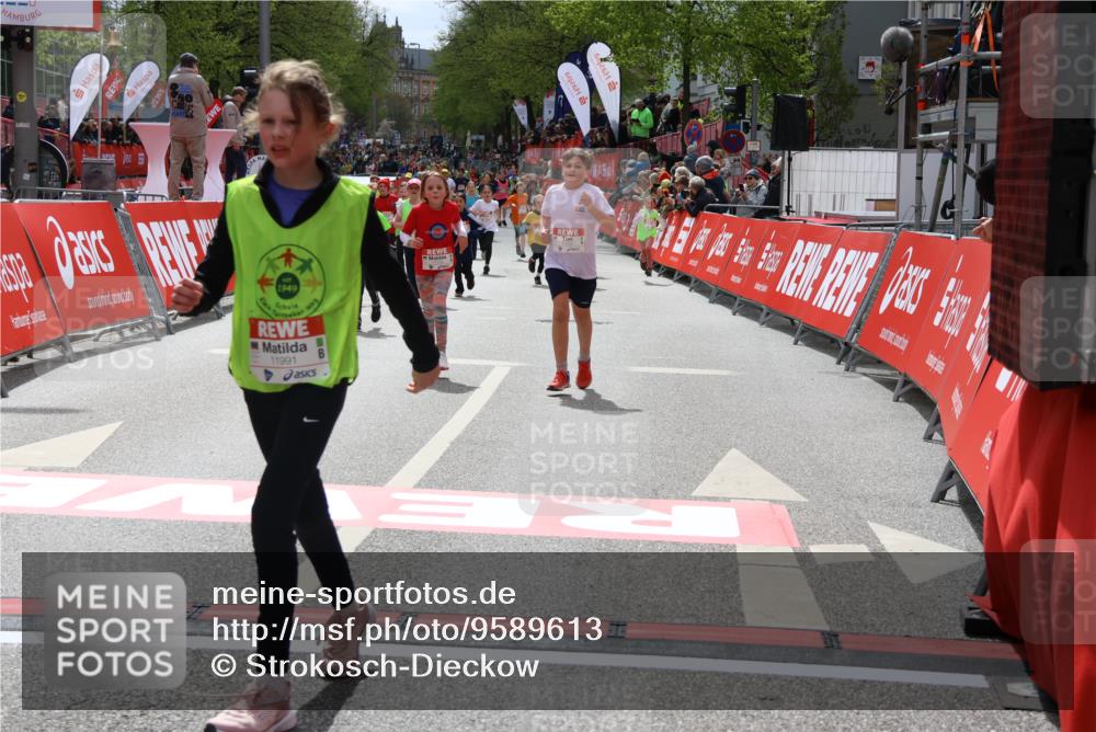 25.04.2026 - Das Zehntel Strokosch-Dieckow http://msf.ph/oto/9589613 25.04.2026 12:59:21 Ziel 10132, 10285, 10609, 10669, 11294, 11443, 11575, 11664, 11900, 11991, 11996, 12388, 12392, 12411, 13031, 10132, 10285, 10609, 10669, 11294, 11443, 11575, 11664, 11900, 11991, 11996, 12388, 12392, 12411, 13031 meine-sportfotos.de