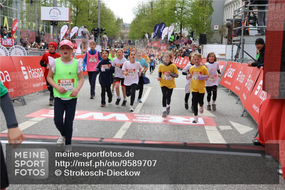 25.04.2026 - Das Zehntel Strokosch-Dieckow http://msf.ph/oto/9589707 25.04.2026 12:59:28 Ziel 10360, 10656, 10753, 10831, 11233, 11393, 11407, 11429, 11440, 11821, 11824, 11900, 11932, 12538, 12926, 12942, 12988, 10360, 10656, 10753, 10831, 11233, 11393, 11407, 11429, 11440, 11821, 11824, 11900, 11932, 12538, 12926, 12942, 12988 meine-sportfotos.de