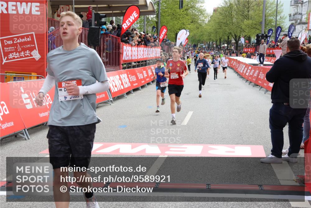 25.04.2026 - Das Zehntel Strokosch-Dieckow http://msf.ph/oto/9589921 25.04.2026 14:49:45 Ziel 15224, 15630, 16730, 17070, 17926, 17938, 17958, 18227, 18311, 15224, 15630, 16730, 17070, 17926, 17938, 17958, 18227, 18311 meine-sportfotos.de
