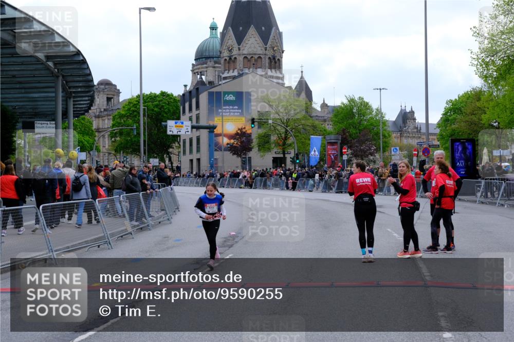 25.04.2026 - Das Zehntel Tim E. http://msf.ph/oto/9590255 25.04.2026 13:11:24 Ziel 10462 meine-sportfotos.de