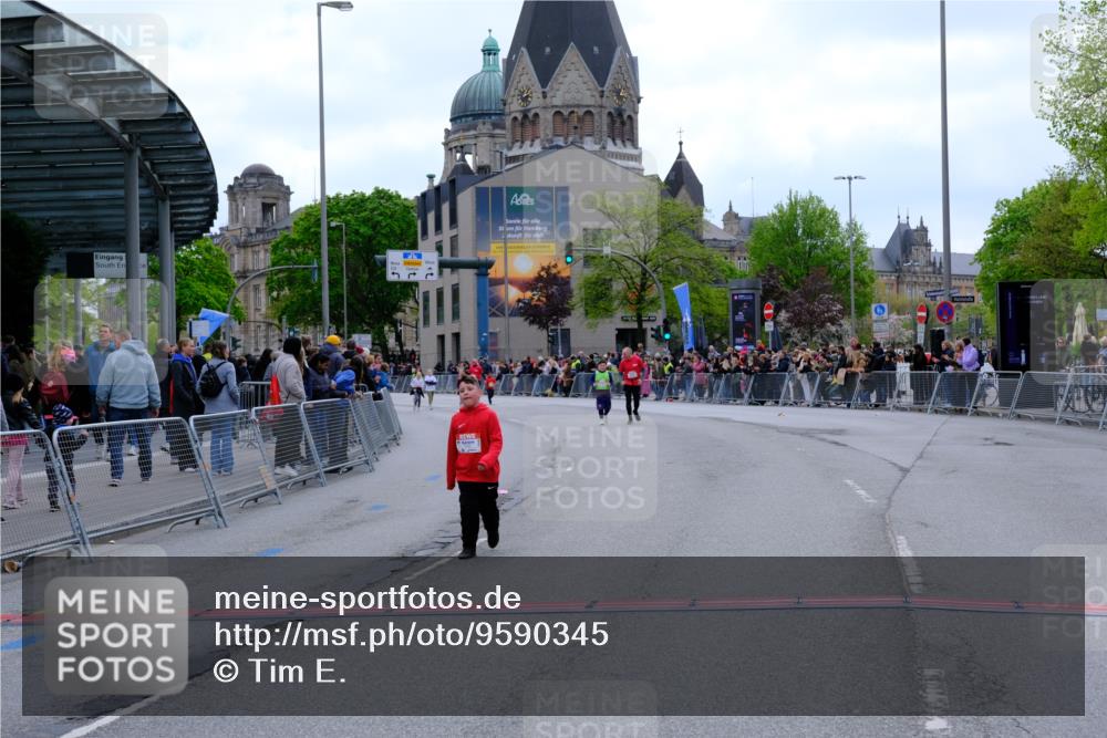 25.04.2026 - Das Zehntel Tim E. http://msf.ph/oto/9590345 25.04.2026 13:13:05 Ziel 12808, 12814, 12993, 12994 meine-sportfotos.de