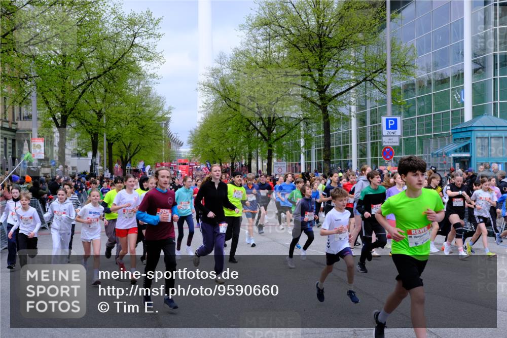 25.04.2026 - Das Zehntel Tim E. http://msf.ph/oto/9590660 25.04.2026 14:32:31 Ziel  meine-sportfotos.de