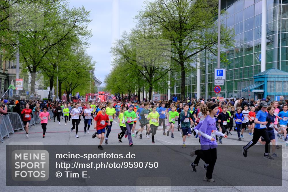 25.04.2026 - Das Zehntel Tim E. http://msf.ph/oto/9590750 25.04.2026 14:33:39 Ziel  meine-sportfotos.de