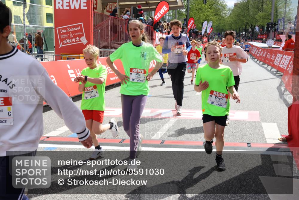 25.04.2026 - Das Zehntel Strokosch-Dieckow http://msf.ph/oto/9591030 25.04.2026 14:51:33 Ziel 15140, 15230, 15331, 15718, 16057, 16409, 16421, 16678, 16702, 16790, 16897, 17265, 17331, 18024, 18115, 18341, 18342, 15140, 15230, 15331, 15718, 16057, 16409, 16421, 16678, 16702, 16790, 16897, 17265, 17331, 18024, 18115, 18341, 18342 meine-sportfotos.de