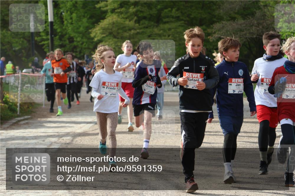 25.04.2026 - Das Zehntel Zöllner http://msf.ph/oto/9591359 25.04.2026 08:38:52 Laufen 3971, 2175, 2168, 1285, 4010 meine-sportfotos.de