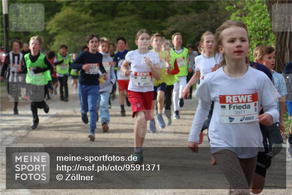 25.04.2026 - Das Zehntel Zöllner http://msf.ph/oto/9591371 25.04.2026 08:38:54 Laufen 2900, 3971 meine-sportfotos.de