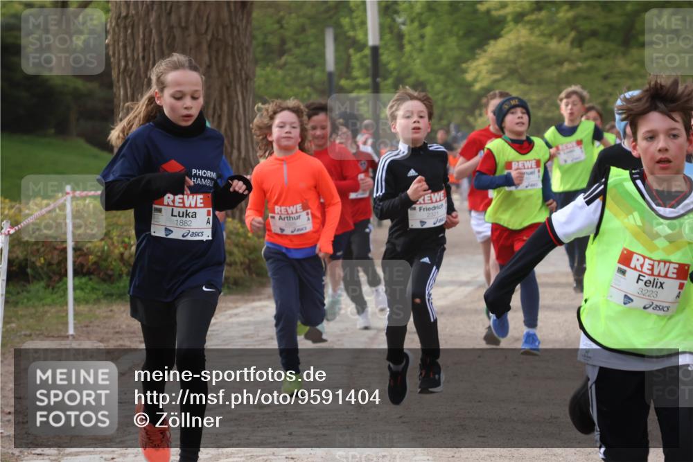 25.04.2026 - Das Zehntel Zöllner http://msf.ph/oto/9591404 25.04.2026 08:39:01 Laufen 1882, 2321, 3225, 5223, 220 meine-sportfotos.de