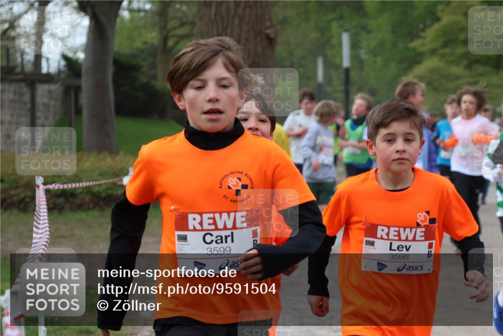 25.04.2026 - Das Zehntel Zöllner http://msf.ph/oto/9591504 25.04.2026 08:39:28 Laufen 3599, 3599, 3598, 13 meine-sportfotos.de
