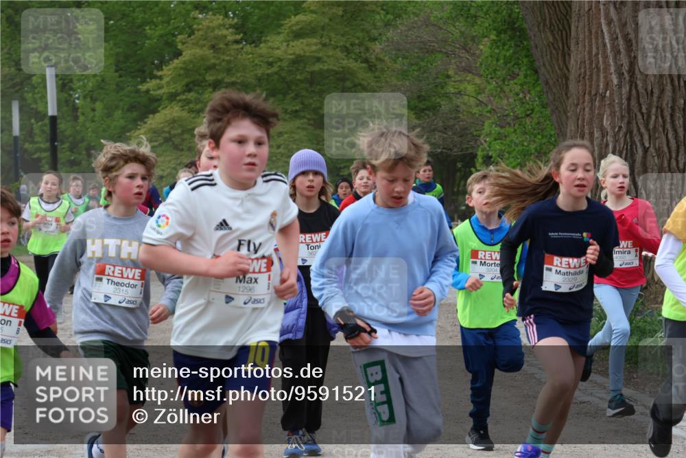 25.04.2026 - Das Zehntel Zöllner http://msf.ph/oto/9591521 25.04.2026 08:39:32 Laufen 2315, 5, 1296, 362, 3204, 2329, 4050, 10 meine-sportfotos.de