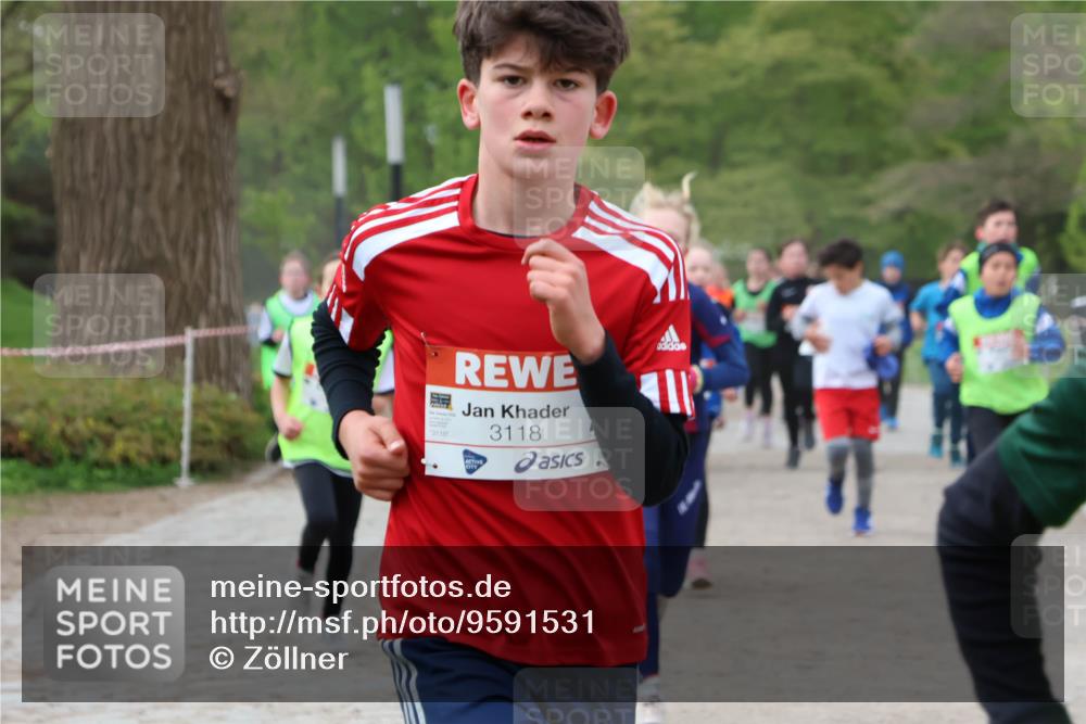 25.04.2026 - Das Zehntel Zöllner http://msf.ph/oto/9591531 25.04.2026 08:39:35 Laufen 3118, 3118 meine-sportfotos.de